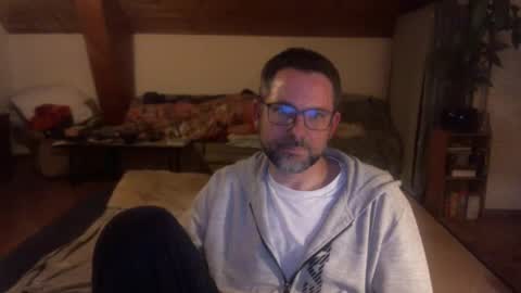 supersquirrel81 online show from 12-17-25, 06:14