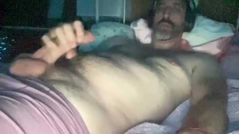 Snapshot of surfguy82 chatting on 09-10-25, 04:23 SurfGuy82 online show from 09-10-25, 04:23