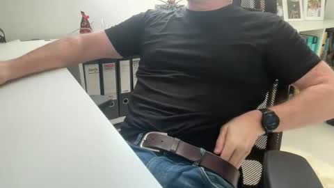 surfstar81 online show from 10-30-25, 09:00