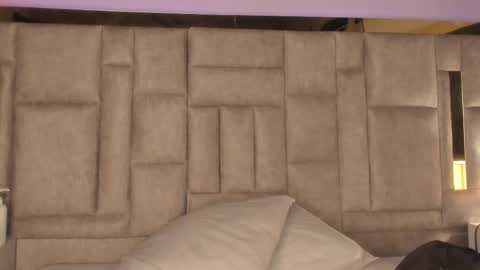 Snapshot of susan_sweet7 chatting on 02-14-25, 02:39 Susan online show from 02-14-25, 02:39