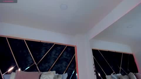 susanahenao online show from 11-11-25, 06:52