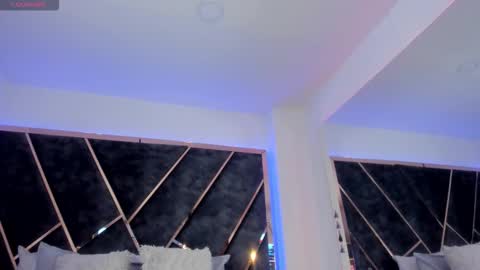 susanahenao online show from 03-11-26, 06:03