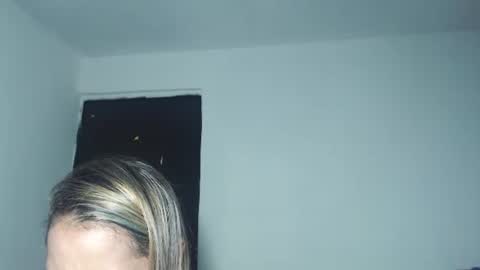 Snapshot of susanleroy chatting on 02-13-25, 10:12 susanleroy online show from 02-13-25, 10:12