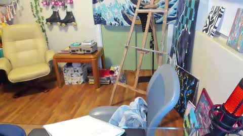 Snapshot of sushifox chatting on 11-03-25, 01:19   online show from 11-03-25, 01:19