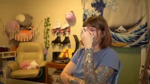   online show from 06-10-26, 08:52