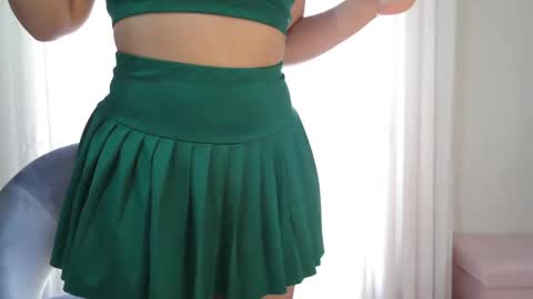 Snapshot of susiesunny chatting on 04-27-26, 10:35 susana online show from 04-27-26, 10:35