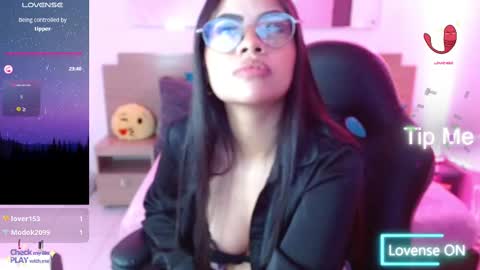 Snapshot of sussan_love01 chatting on 03-10-25, 03:20 Susan online show from 03-10-25, 03:20