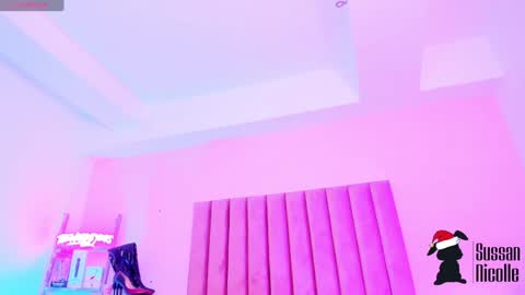 Snapshot of sussan_nicolle1 chatting on 12-16-24, 01:00 Sussan Nicole online show from 12-16-24, 01:00