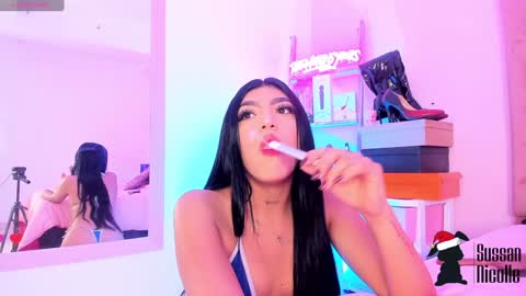 Snapshot of sussan_nicolle1 chatting on 12-17-24, 12:54 Sussan Nicole online show from 12-17-24, 12:54