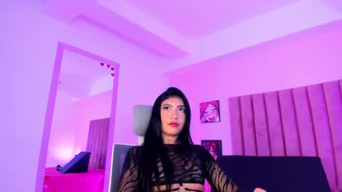 Snapshot of sussan_nicolle1 chatting on 09-23-25, 02:09 Sussan Nicole online show from 09-23-25, 02:09