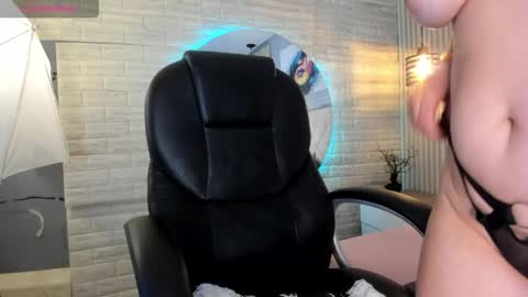   online show from 05-11-26, 04:04