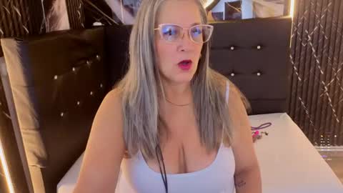 Snapshot of sussy_perez_ chatting on 05-24-26, 03:00 Sussy online show from 05-24-26, 03:00