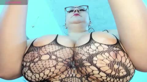 susy bigboobss online show from 01-17-26, 04:43