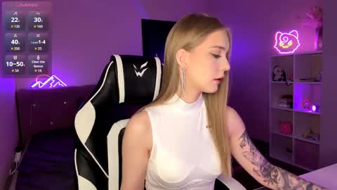 Jessica online show from 04-15-26, 01:07