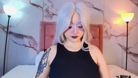 Snapshot of suxan_white chatting on 05-20-26, 09:43 suxan_white online show from 05-20-26, 09:43