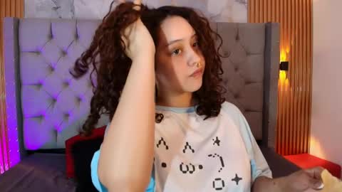 Snapshot of suxan_white chatting on 05-24-26, 02:00 suxan_white online show from 05-24-26, 02:00