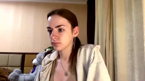 Snapshot of suzannetigerino chatting on 06-30-26, 07:31 Emila online show from 06-30-26, 07:31