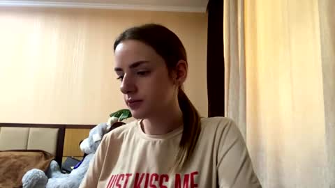 Snapshot of suzannetigerino chatting on 07-09-26, 07:23 Emila online show from 07-09-26, 07:23