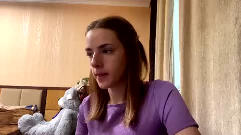 Snapshot of suzannetigerino chatting on 07-15-26, 07:35 Emila online show from 07-15-26, 07:35