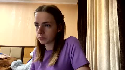 Snapshot of suzannetigerino chatting on 07-16-26, 07:03 Emila online show from 07-16-26, 07:03