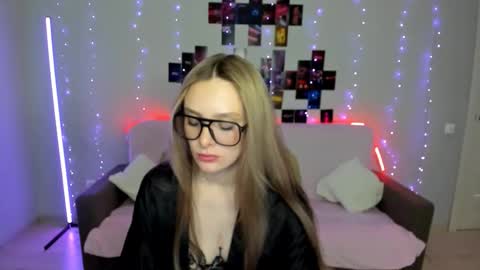 Suzie q online show from 12-20-25, 09:49