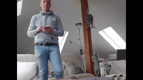 Snapshot of suzisshowboyxl chatting on 12-22-25, 10:12 Mmaxime1 online show from 12-22-25, 10:12