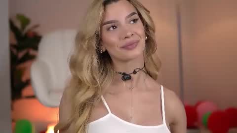 Snapshot of svveetluna chatting on 06-21-26, 03:09 SweetLuna online show from 06-21-26, 03:09