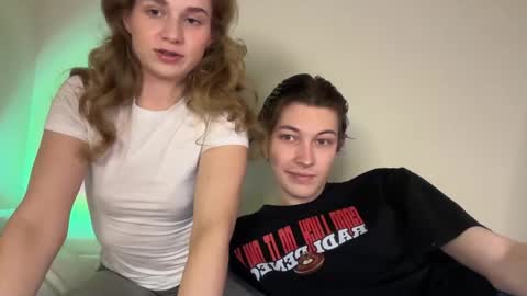 Denis and Mia online show from 04-17-26, 06:55