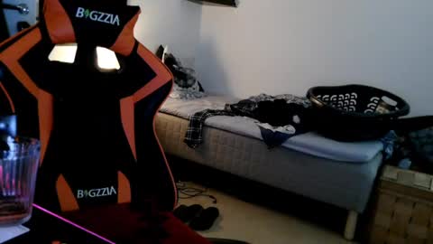 Snapshot of swe9090 chatting on 01-25-25, 09:47 swe9090 online show from 01-25-25, 09:47