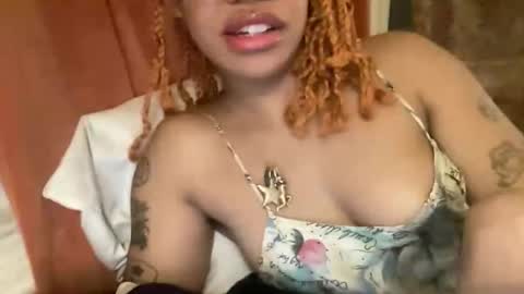 Snapshot of sweeetg1rl chatting on 03-21-26, 04:17 june online show from 03-21-26, 04:17