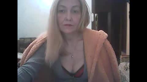 Snapshot of sweet4blonde67 chatting on 12-13-24, 05:10 sweet4blonde67 online show from 12-13-24, 05:10