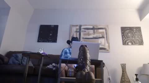 Snapshot of sweet4juicy chatting on 06-06-26, 12:27 sweet4juicy online show from 06-06-26, 12:27