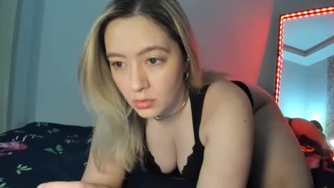 Snapshot of sweet4you1992 chatting on 12-02-25, 06:08 Anne Marie online show from 12-02-25, 06:08