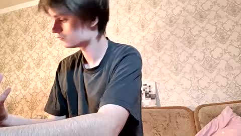 Snapshot of sweet6boy9 chatting on 09-18-25, 11:29 Sweet boy online show from 09-18-25, 11:29