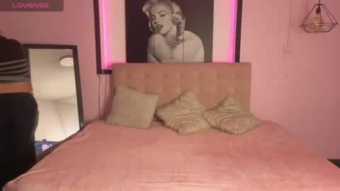 Snapshot of sweet__cat__ chatting on 06-30-26, 02:01 sweet__cat__ online show from 06-30-26, 02:01