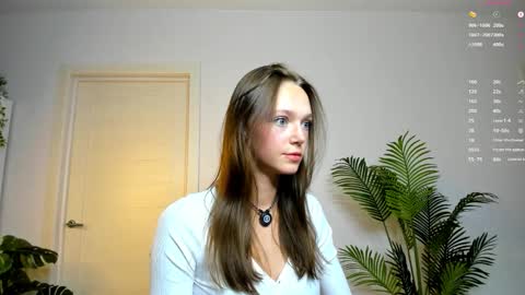 Snapshot of sweet__piece chatting on 10-12-25, 07:57 Alice online show from 10-12-25, 07:57