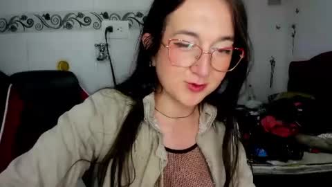 Snapshot of sweet__suck69bitch chatting on 06-29-26, 04:52 sweet__suck69bitch online show from 06-29-26, 04:52