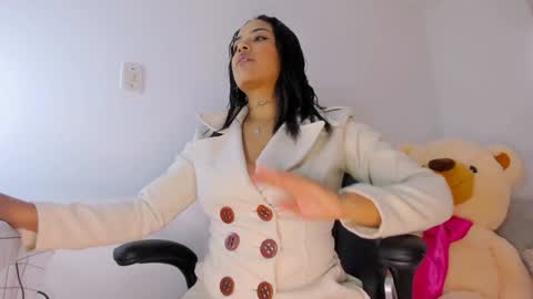 Stephanie online show from 12-10-24, 06:06