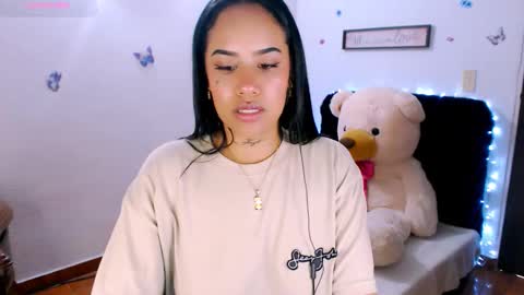 Stephanie online show from 12-18-25, 01:50