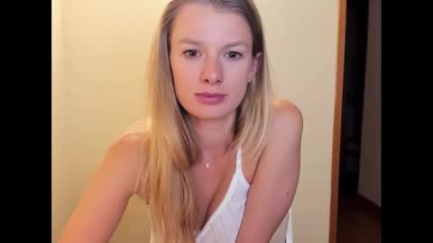 Snapshot of sweet_angel_a chatting on 10-15-25, 08:53 Ann - your sweet girl online show from 10-15-25, 08:53