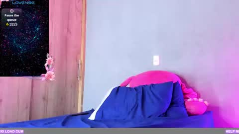 Snapshot of sweet_angel_med chatting on 07-11-26, 05:43 sweet angel online show from 07-11-26, 05:43
