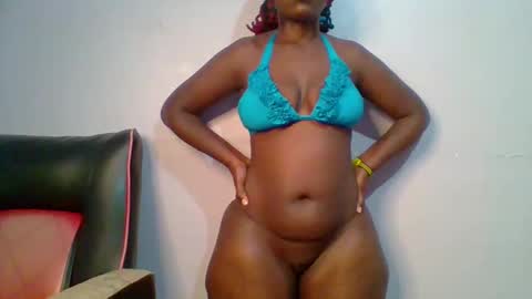 Snapshot of sweet_arianna_ chatting on 02-05-25, 01:47 timaya online show from 02-05-25, 01:47
