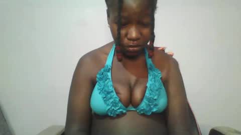 Snapshot of sweet_arianna_ chatting on 02-21-25, 02:06 timaya online show from 02-21-25, 02:06