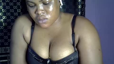 Snapshot of sweet_baby06 chatting on 10-24-25, 03:14 baby girl online show from 10-24-25, 03:14