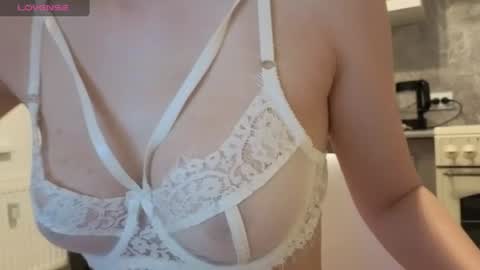 Snapshot of sweet_baby_kate chatting on 06-20-26, 07:38 Kate and Erica online show from 06-20-26, 07:38