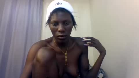 Snapshot of sweet_boboh chatting on 06-08-26, 02:23 Lilma online show from 06-08-26, 02:23