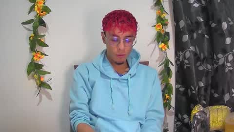 sweet_boy2224 online show from 11-14-25, 10:40