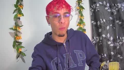 sweet_boy2224 online show from 11-26-25, 02:56