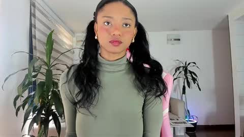 sweet_brunette88 online show from 11-20-25, 07:13