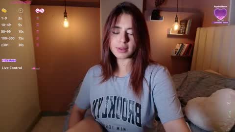 Snapshot of sweet_cami1 chatting on 02-24-25, 04:05 Camila online show from 02-24-25, 04:05